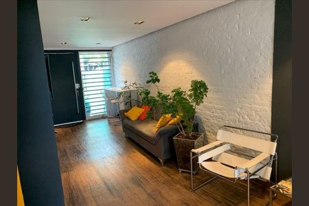Casa à venda com 3 quartos, 253m² em Chácara Santo Antônio (Zona Sul), São Paulo