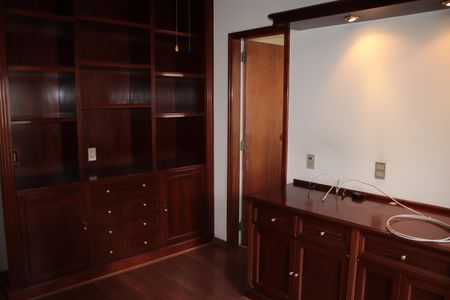 Apartamento à venda com 300m², 4 quartos e 4 vagasSuíte 1