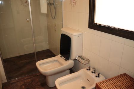 Apartamento à venda com 300m², 4 quartos e 4 vagasBanheiro da Suíte 1