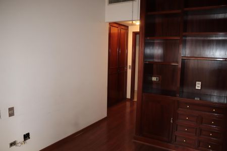 Apartamento à venda com 300m², 4 quartos e 4 vagasSuíte 1