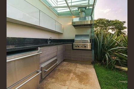Casa à venda com 627m², 4 quartos e 4 vagas