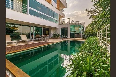 Casa à venda com 627m², 4 quartos e 4 vagas