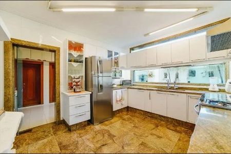 Casa à venda com 800m², 4 quartos e 10 vagas