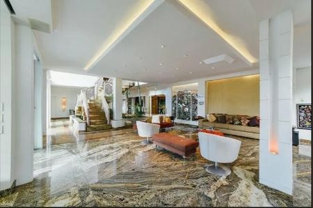 Casa à venda com 800m², 4 quartos e 10 vagas