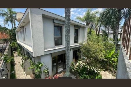 Casa à venda com 348m², 3 quartos e 4 vagas