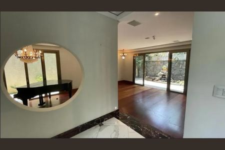 Casa à venda com 348m², 3 quartos e 4 vagas
