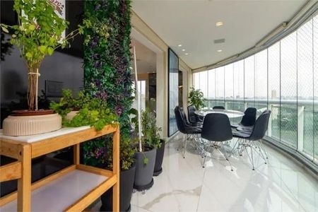 Apartamento à venda com 190m², 3 quartos e 4 vagas