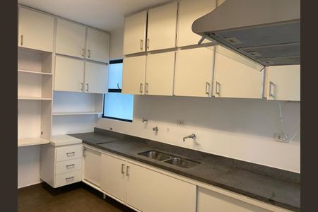 Apartamento à venda com 211m², 3 quartos e 2 vagas