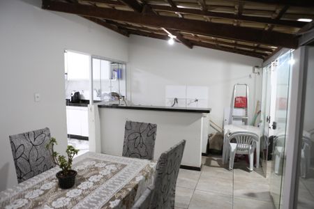 Casa à venda com 137m², 3 quartos e 1 vagaÁrea Externa