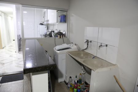Casa à venda com 137m², 3 quartos e 1 vagaÁrea de Serviço