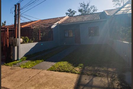 Casa à venda com 54m², 2 quartos e 2 vagasFachada