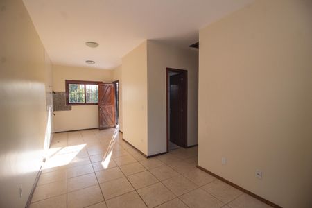 Casa à venda com 54m², 2 quartos e 2 vagasSala