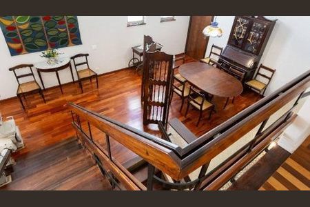 Casa à venda com 381m², 4 quartos e 4 vagas