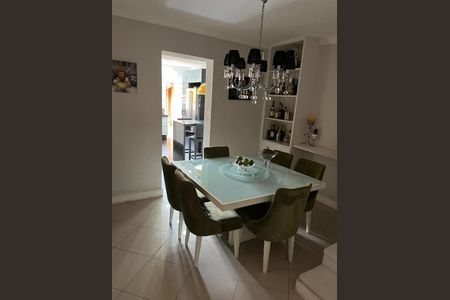 Casa à venda com 3 quartos, 250m² em Jardim da Gloria, São Paulo