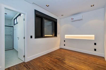 Casa à venda com 130m², 3 quartos e 3 vagas