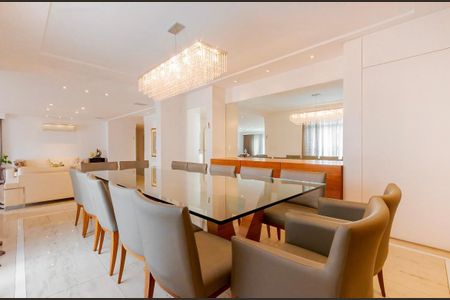 Apartamento à venda com 362m², 4 quartos e 4 vagas