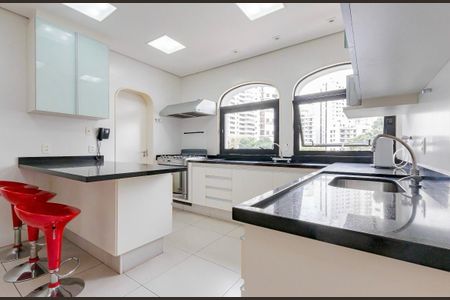 Apartamento à venda com 362m², 4 quartos e 4 vagas