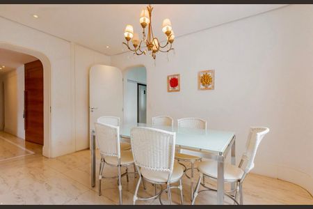 Apartamento à venda com 362m², 4 quartos e 4 vagas