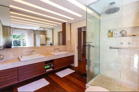 Apartamento à venda com 473m², 3 quartos e 8 vagas