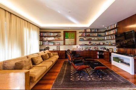 Apartamento à venda com 473m², 3 quartos e 8 vagas