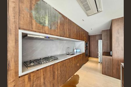 Apartamento à venda com 328m², 3 quartos e 4 vagas