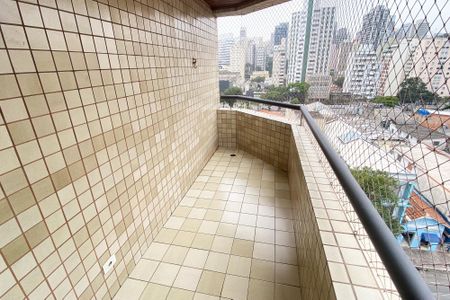 Apartamento à venda com 101m², 3 quartos e 2 vagas Apartamento à venda com 101m², 3 quartos e 2 vagasVaranda