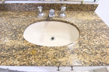 Apartamento à venda com 101m², 3 quartos e 2 vagas Apartamento à venda com 101m², 3 quartos e 2 vagasBanheiro da Suíte