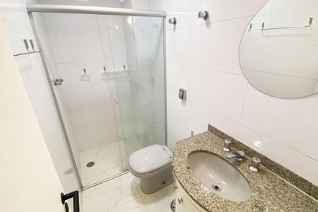 Apartamento à venda com 101m², 3 quartos e 2 vagas Apartamento à venda com 101m², 3 quartos e 2 vagasBanheiro