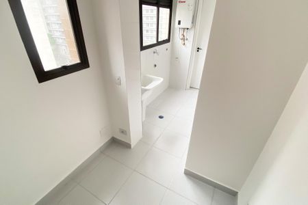 Apartamento à venda com 101m², 3 quartos e 2 vagas Apartamento à venda com 101m², 3 quartos e 2 vagasQuarto de Serviço