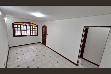 Casa à venda com 3 quartos, 123m² em Conjunto Residencial Butanta, São Paulo