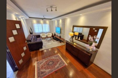Casa à venda com 3 quartos, 280m² em Vila Gomes, São Paulo