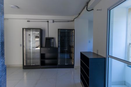 Apartamento para alugar com 51m², 2 quartos e sem vagaÁrea comum - Mini Mercado