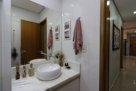 Apartamento à venda com 106m², 2 quartos e 2 vagasBanheiro Social