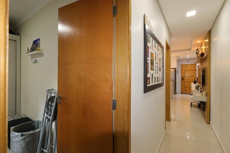 Apartamento à venda com 106m², 2 quartos e 2 vagasCorredor