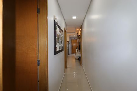 Apartamento à venda com 106m², 2 quartos e 2 vagasCorredor