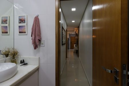 Apartamento à venda com 106m², 2 quartos e 2 vagasBanheiro Social