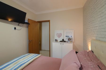 Apartamento à venda com 106m², 2 quartos e 2 vagasQuarto 2