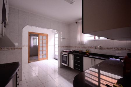 Casa à venda com 236m², 4 quartos e 2 vagas Casa à venda com 236m², 4 quartos e 2 vagasCozinha