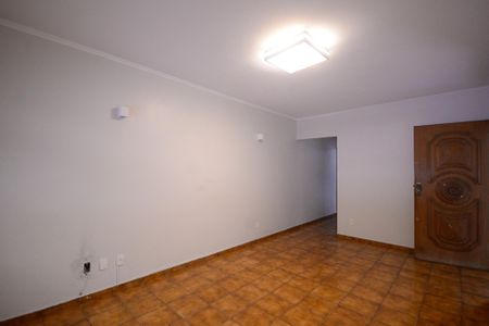 Casa à venda com 236m², 4 quartos e 2 vagas Casa à venda com 236m², 4 quartos e 2 vagasSala