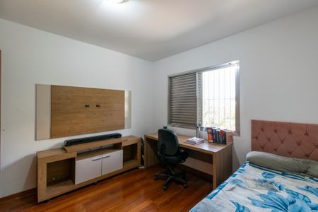 Casa à venda com 192m², 3 quartos e 2 vagas Casa à venda com 192m², 3 quartos e 2 vagasQuarto 3