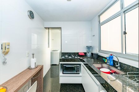 Apartamento à venda com 101m², 3 quartos e 2 vagasCozinha