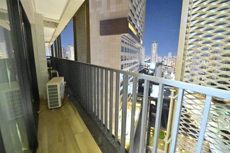 Studio para alugar com 40m², 1 quarto e 1 vaga Studio para alugar com 40m², 1 quarto e 1 vagaVaranda