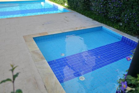 Apartamento à venda com 60m², 2 quartos e 1 vagaÁrea comum - Piscina