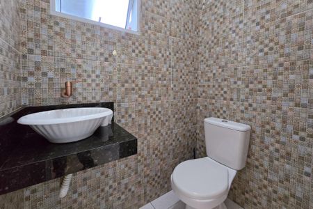 Casa à venda com 275m², 3 quartos e 2 vagasBanheiro de serviço