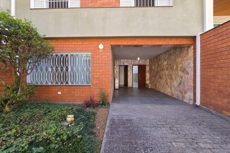 Casa à venda com 275m², 3 quartos e 2 vagasEntrada