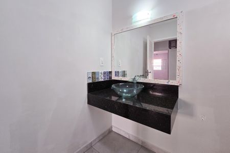 Casa à venda com 275m², 3 quartos e 2 vagasBanheiro Social