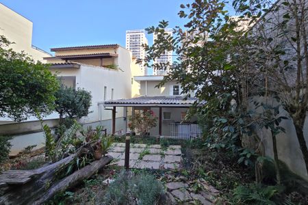 Casa à venda com 275m², 3 quartos e 2 vagasQuintal de trás