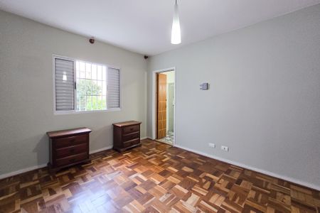 Casa à venda com 275m², 3 quartos e 2 vagasSuíte