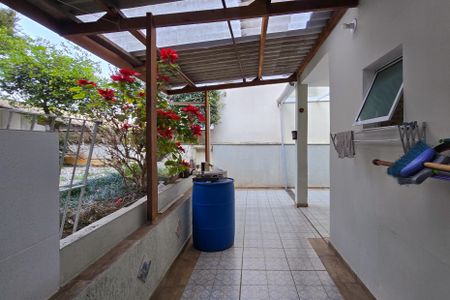 Casa à venda com 275m², 3 quartos e 2 vagasÁrea de Serviço