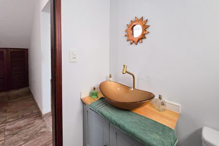 Casa à venda com 275m², 3 quartos e 2 vagasLavabo